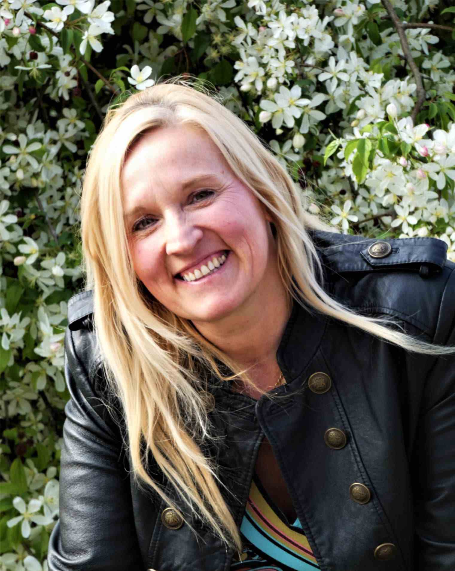 Dr. ZitaVereczkey, Family and Couple Therapist in Training